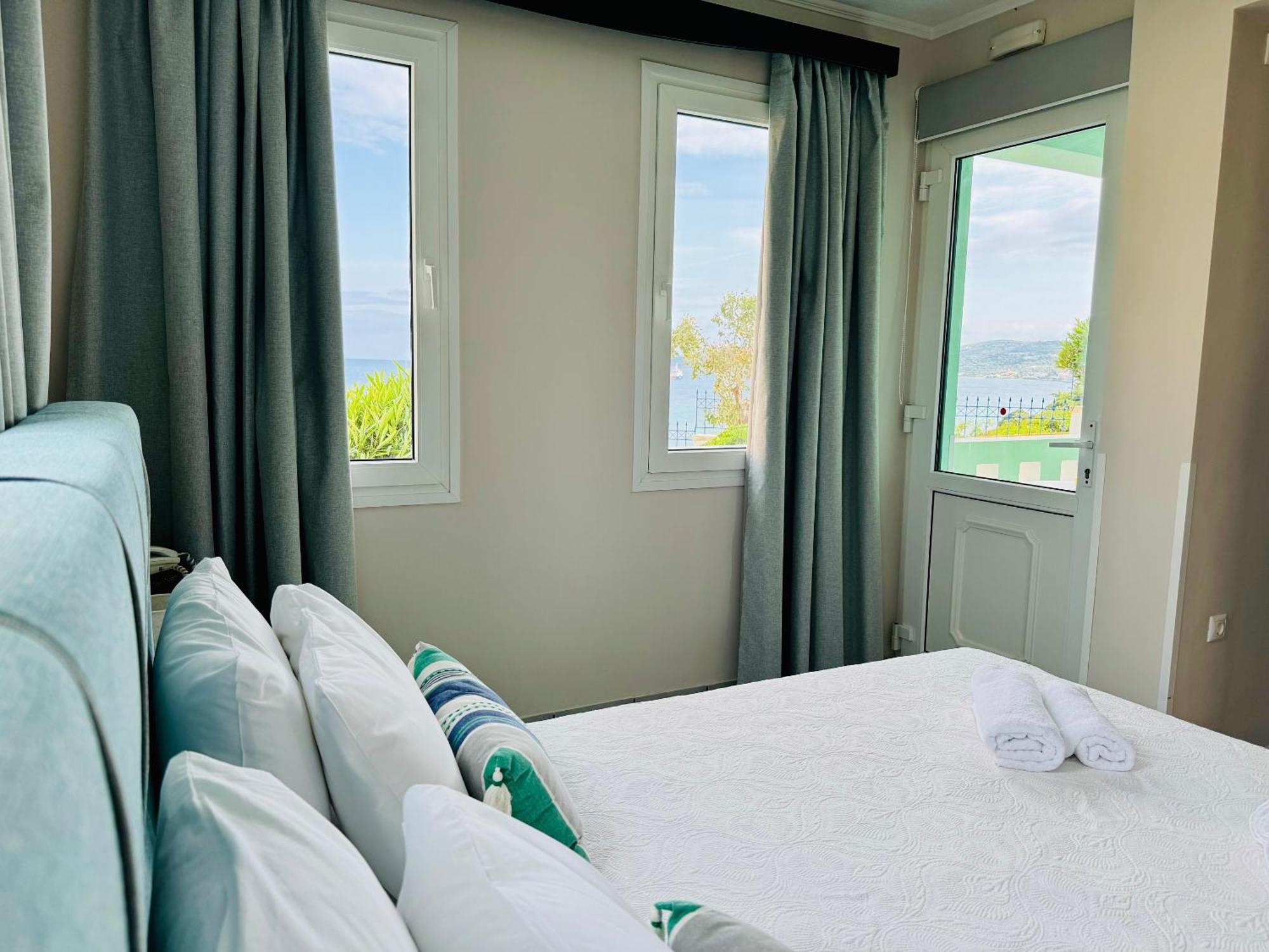 Sea Breeze Apartments Chios Monolia Екстер'єр фото
